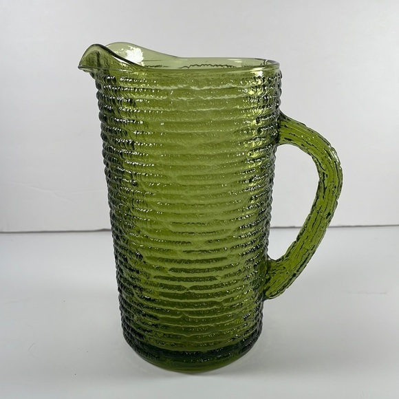 Soreno Avocado Green Crinkle Pitcher Bark Texture - Picture 3 of 9